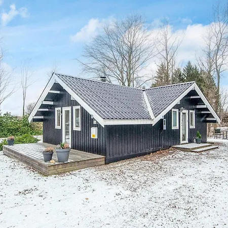 6 Person In Toftlund-by Traum